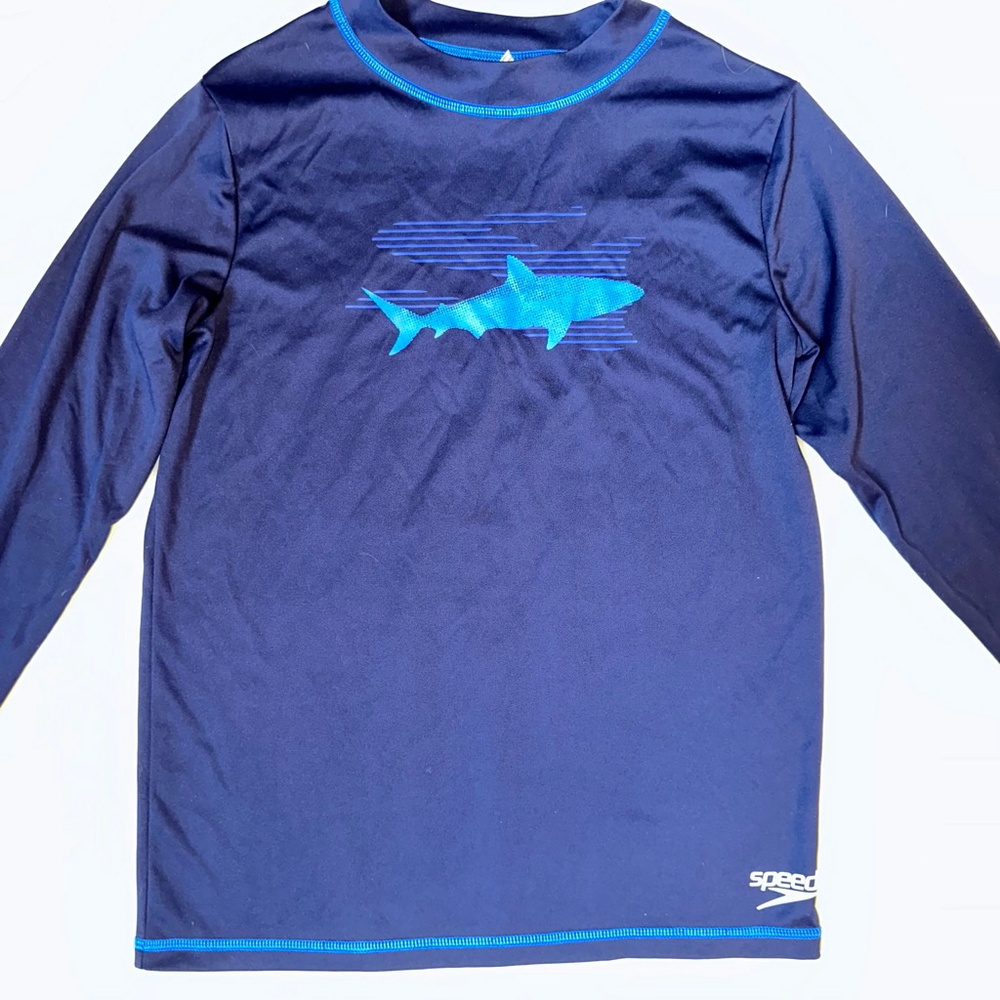 NWOT Kid’s Large Speedo Block The Burn LS Rashguard Swim Top Navy Blue Shark 50+